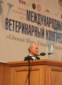 José Manuel Sánchez-Vizcaíno en el V Congreso Internacional de Veterinaria, Moscú